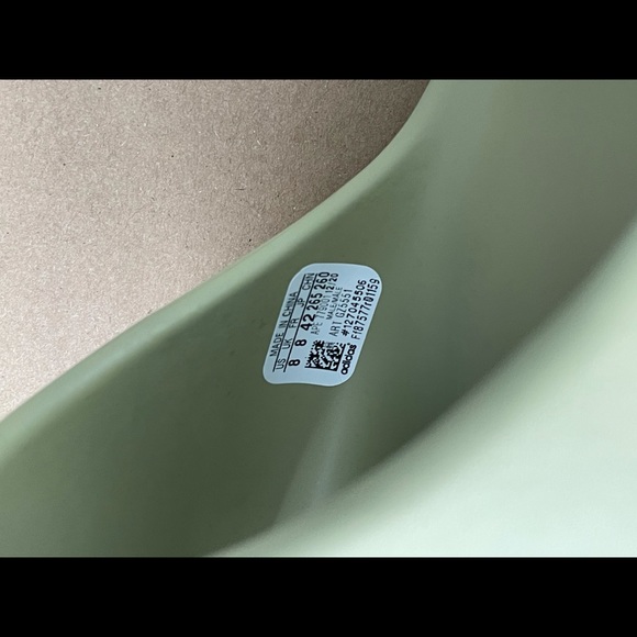 Yeezy slide resin - Picture 5 of 7